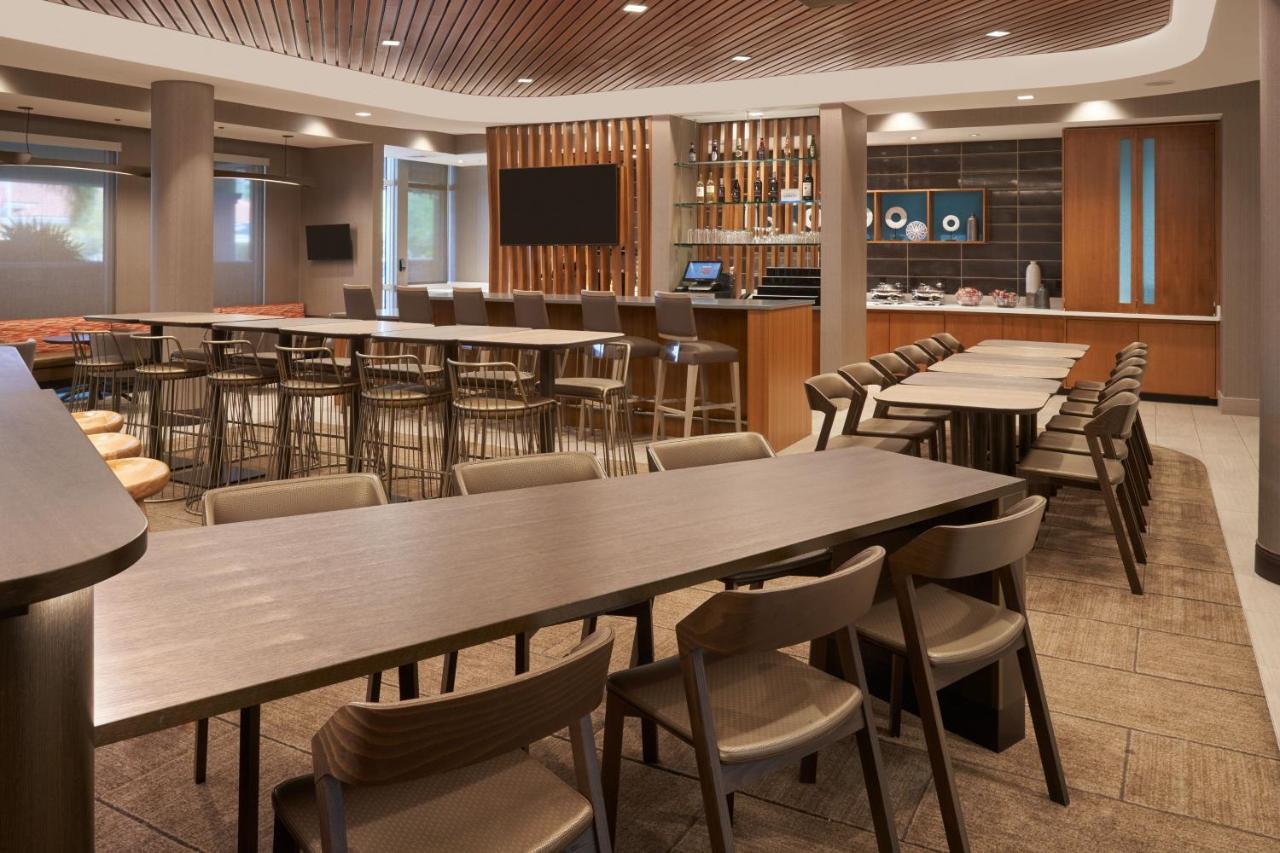 Springhill Suites By Marriott Fort Myers Эстеро Экстерьер фото